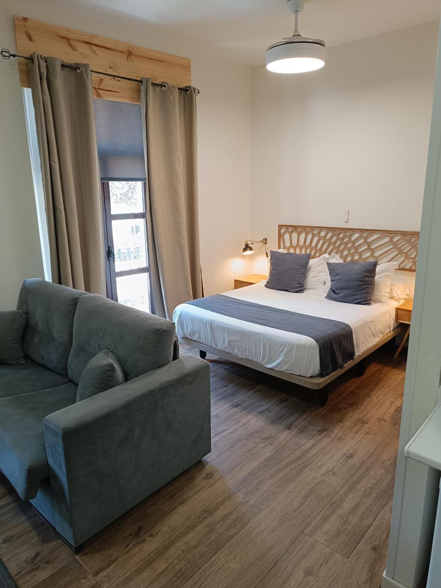 Apartamentos Al-Qazeres Luxury La Concepcion Caces Eksteriør billede